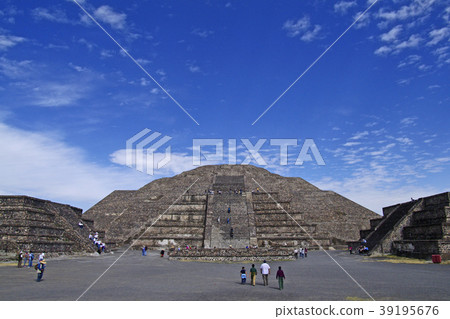 View the Pyramid of the Moon from the Avenue of the Dead View the Pyramid of the Moon from the Avenue of the Dead 39195676