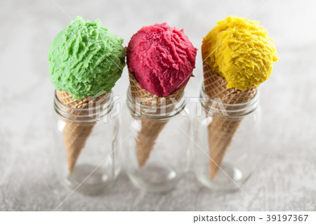 Ice cream cone Ice cream cone 39197367