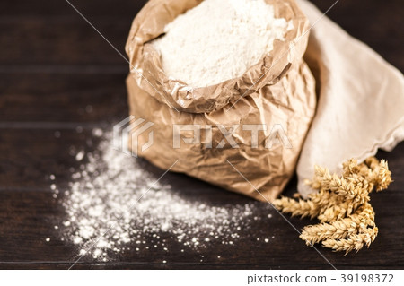Bag of flour Bag of flour 39198372