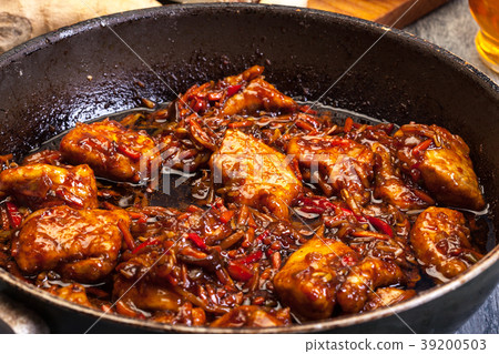 Chunks of pork with a mixture 39200503