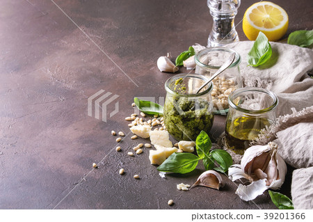 Basil pesto sauce Basil pesto sauce 39201366