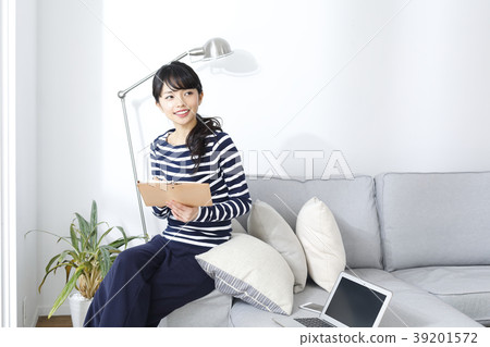 年輕的女士 39201572