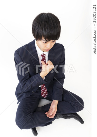 Young businessman making good sign 39202121