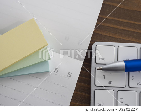 Business image, keyboard, memo, sticky note Business image, keyboard, memo, sticky note 39202227
