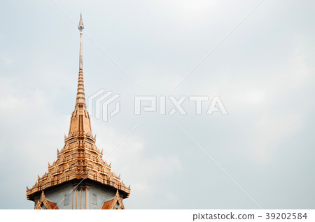Golden spike of Wat Trimitr in China town Bangkok Golden spike of Wat Trimitr in China town Bangkok 39202584