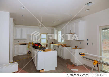 In the kitchen, the square is square 39204608