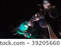 produces smoke in the form of Medusa's mouth in 39205660