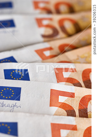 50 euro bills euro banknotes money close up 50 euro bills euro banknotes money close up 39206315