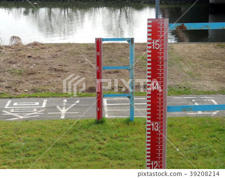 High water flow observation prospect pile under the Arakawa Sasame bridge High water flow observation prospect pile under the Arakawa Sasame bridge 39208214