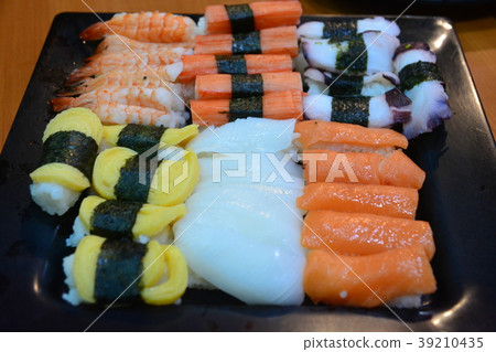 Sushi Japanese food in Resturant 39210435