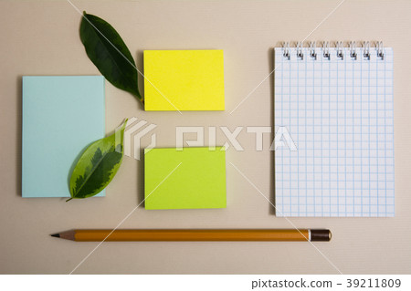 Notepad three different colored sticky papers Notepad three different colored sticky papers 39211809