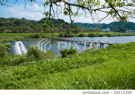 島根縣雲南市清吉里的Yoi河上的潛水橋 39212260