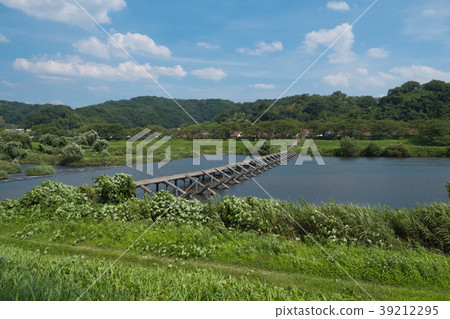 島根縣雲南市清吉里的Yoi河上的潛水橋 39212295