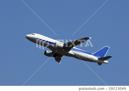airplane  39213049