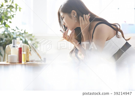 女性化妝美容 女性化妝美容 39214947