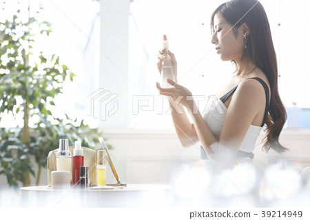 Women Skin Care 39214949