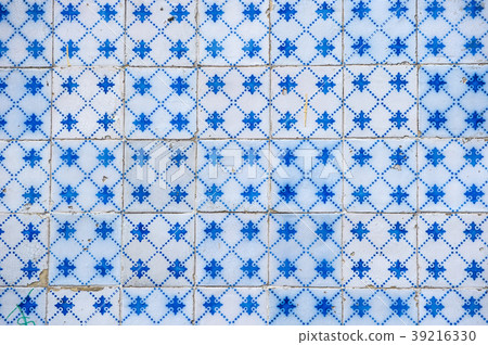 Vintage azulejos, traditional Portuguese tiles Vintage azulejos, traditional Portuguese tiles 39216330