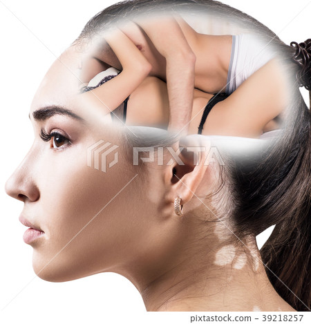 Young woman imagine passionate couple in her minds Young woman imagine passionate couple in her minds 39218257