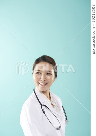 Female doctor 39218508