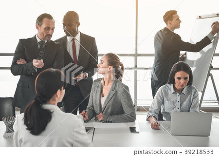 Team working on new business idea Team working on new business idea 39218533