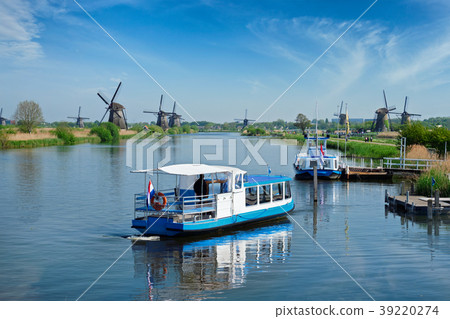 Windmills at Kinderdijk in Holland. Netherlands Windmills at Kinderdijk in Holland. Netherlands 39220274