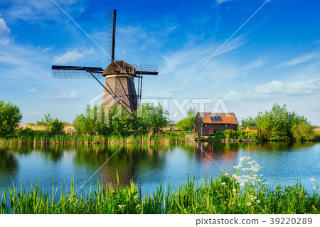 Windmills at Kinderdijk in Holland. Netherlands Windmills at Kinderdijk in Holland. Netherlands 39220289