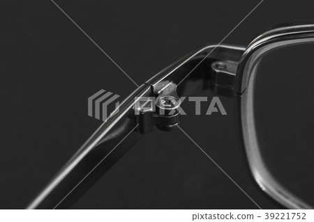 Close-up of eyeglasses 39221752