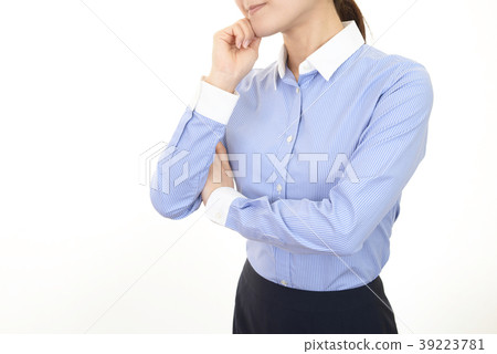 Troubling women Troubling women 39223781