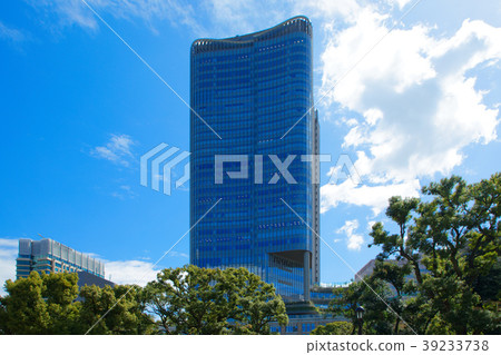 東京中城日比谷和年輕人留下新鮮的綠色 東京中城日比谷和年輕人留下新鮮的綠色 39233738