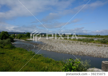 藍天和河 39235873