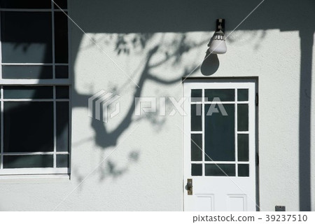 A door 39237510