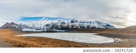 Mountains near entrance of ice cave in Iceland 39241720