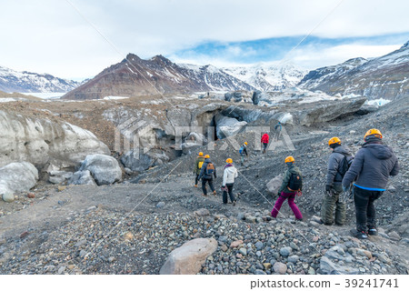 Mountains near entrance of ice cave in Iceland 39241741