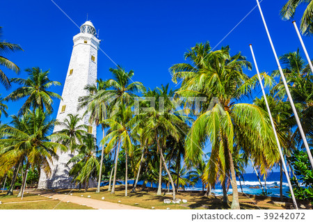 Beautiful beach and lighthouse Beautiful beach and lighthouse 39242072