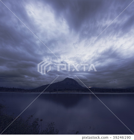 Lake Moogerah in Queensland Lake Moogerah in Queensland 39246190