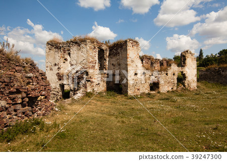Castle ruins in Pidzamochok, Ternopil region Castle ruins in Pidzamochok, Ternopil region 39247300