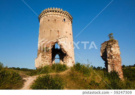 The ruins of an old castle inChervonograd The ruins of an old castle inChervonograd 39247309
