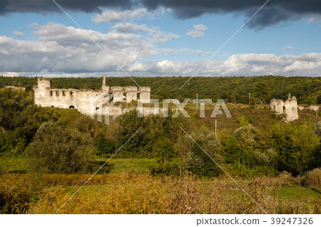 Ruin of ancient castle in Sidorov, Ternopil region Ruin of ancient castle in Sidorov, Ternopil region 39247326