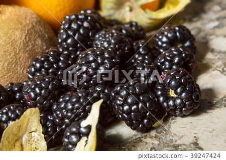 Blackberries juicy wild fruit raw food 39247424