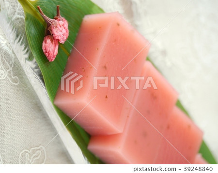 Cherry water yokan with cherry salt pickles (vertical position up) Cherry water yokan with cherry salt pickles (vertical position up) 39248840