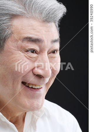 Asian man's facial expression, senior, middle-aged, elderly, close-up, laughing, smiling, happiness, health Asian man's facial expression, senior, middle-aged, elderly, close-up, laughing, smiling, happiness, health 39248990