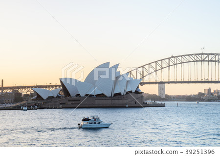 Yasusu Yasuashi歌劇院港灣大橋夜景悉尼歌劇院悉尼歌劇院 Yasusu Yasuashi歌劇院港灣大橋夜景悉尼歌劇院悉尼歌劇院 39251396
