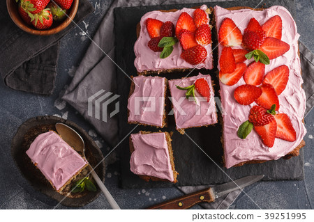 Yogurt pink strawberry cake for breakfast Yogurt pink strawberry cake for breakfast 39251995