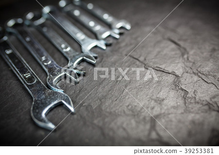 Open-end wrench set 39253381