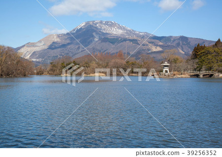 Mt. Ibuki & Mishima Pond 11 in early spring 39256352