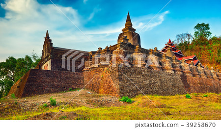 Shai-thaung Temple in Mrauk U. Myanmar. Shai-thaung Temple in Mrauk U. Myanmar. 39258670