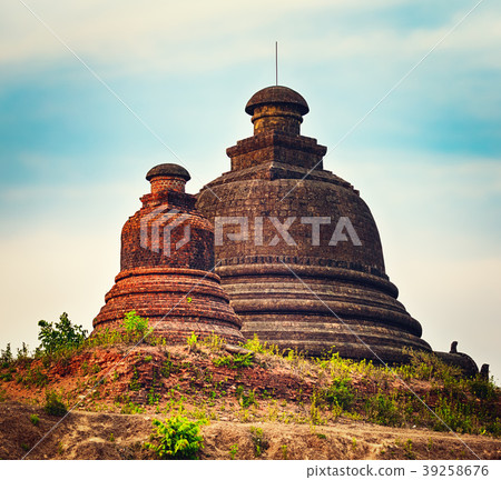 Stupa in Mrauk U. Myanmar. Stupa in Mrauk U. Myanmar. 39258676