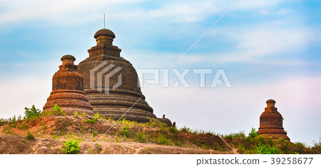 Stupa in Mrauk U. Myanmar. Panorama Stupa in Mrauk U. Myanmar. Panorama 39258677