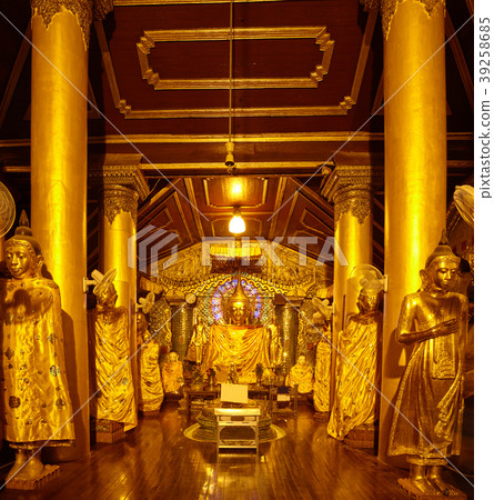 Buddha Footprint hall at Shwedagon complex 39258685