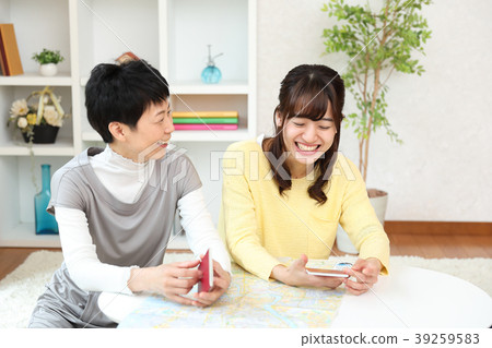 家長和孩子計劃旅行 39259583